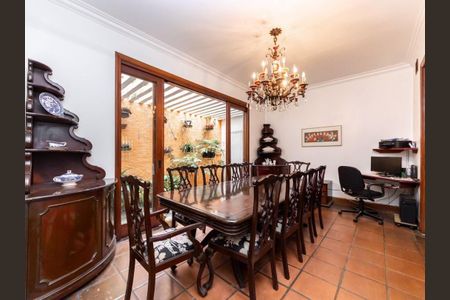 Casa à venda com 4 quartos, 400m² em Alto de Pinheiros, São Paulo