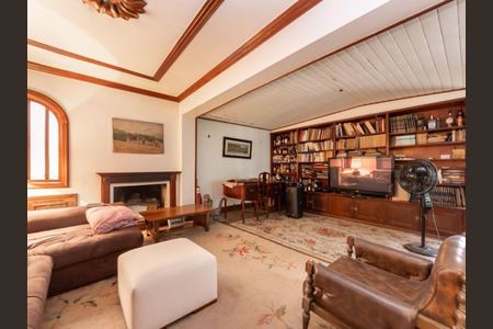 Casa à venda com 4 quartos, 400m² em Alto de Pinheiros, São Paulo