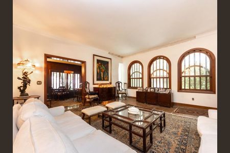 Casa à venda com 4 quartos, 400m² em Alto de Pinheiros, São Paulo