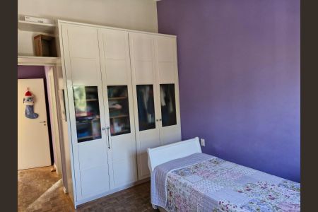 Casa de condomínio à venda com 290m², 4 quartos e 6 vagas Casa de condomínio à venda com 290m², 4 quartos e 6 vagasQuarto 2