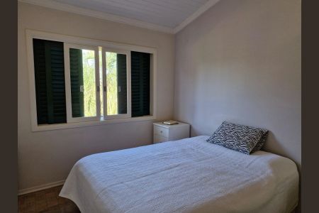 Casa de condomínio à venda com 290m², 4 quartos e 6 vagas Casa de condomínio à venda com 290m², 4 quartos e 6 vagasQuarto 1