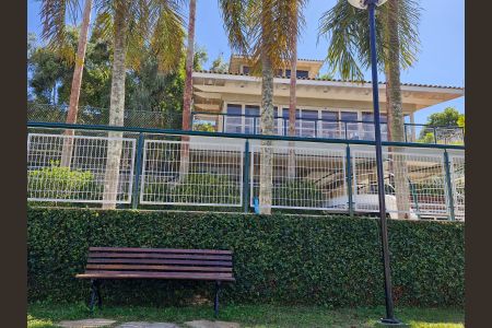 Casa de condomínio à venda com 290m², 4 quartos e 6 vagas Casa de condomínio à venda com 290m², 4 quartos e 6 vagasFachada