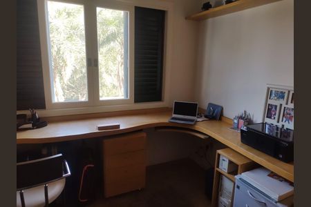 Casa de condomínio à venda com 290m², 4 quartos e 6 vagas Casa de condomínio à venda com 290m², 4 quartos e 6 vagasQuarto 4