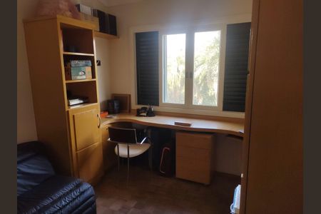 Casa de condomínio à venda com 290m², 4 quartos e 6 vagas Casa de condomínio à venda com 290m², 4 quartos e 6 vagasQuarto 4