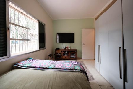 Casa à venda com 220m², 4 quartos e 3 vagasQuarto 2