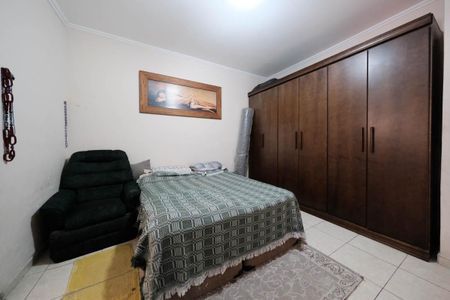 Casa à venda com 220m², 4 quartos e 3 vagasSuíte