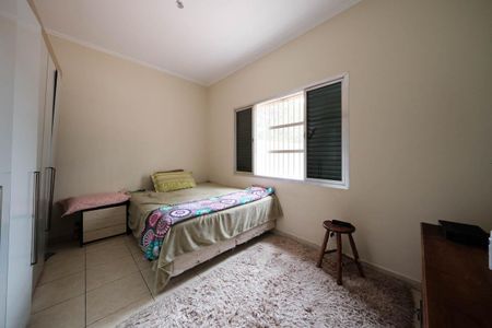 Casa à venda com 220m², 4 quartos e 3 vagasQuarto 2