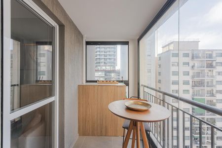 Apartamento à venda com 31m², 1 quarto e sem vaga Apartamento à venda com 31m², 1 quarto e sem vagaVaranda