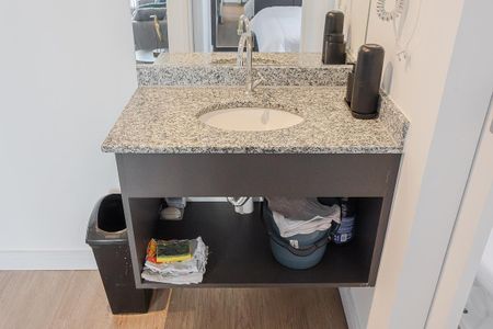 Apartamento à venda com 31m², 1 quarto e sem vaga Apartamento à venda com 31m², 1 quarto e sem vagaBanheiro