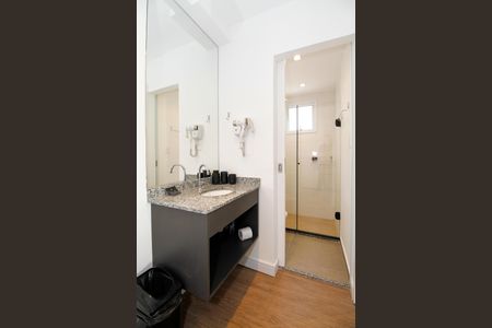 Apartamento para alugar com 31m², 1 quarto e sem vaga Apartamento para alugar com 31m², 1 quarto e sem vagaBanheiro