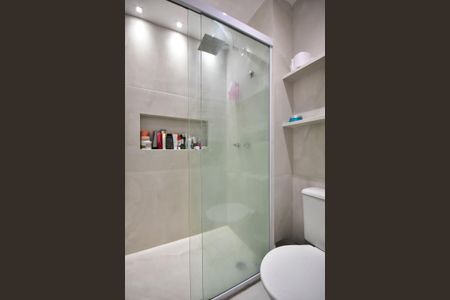 Banheiro de apartamento para alugar com 1 quarto, 45m² em Fazenda Morumbi, São Paulo