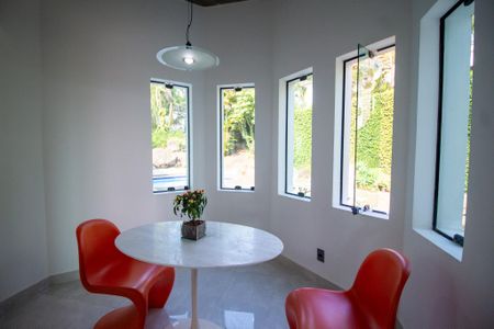 Casa de condomínio para alugar com 800m², 3 quartos e 10 vagasCopa