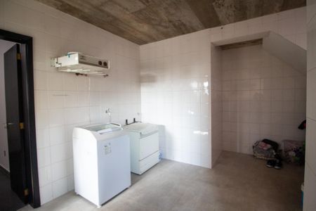 Casa de condomínio para alugar com 800m², 3 quartos e 10 vagasÁrea de Serviço