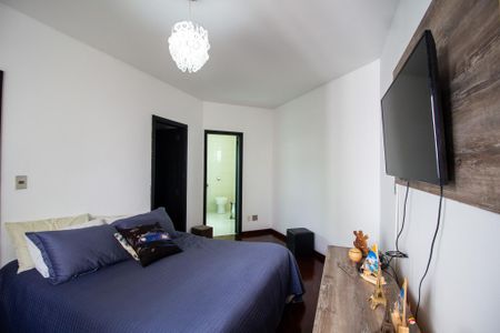 Casa de condomínio para alugar com 800m², 3 quartos e 10 vagasSuíte 2