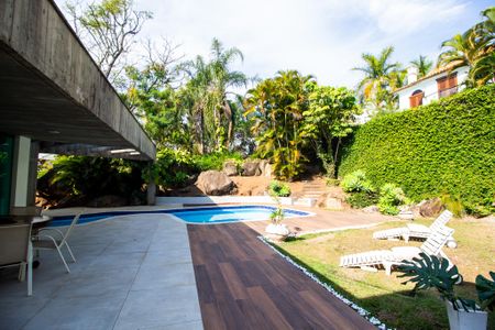 Casa de condomínio para alugar com 800m², 3 quartos e 10 vagasÁrea externa