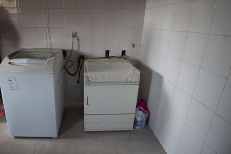 Casa de condomínio para alugar com 800m², 3 quartos e 10 vagasÁrea de Serviço