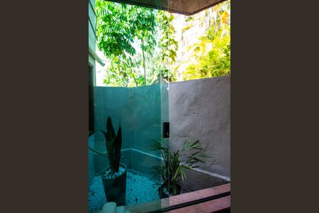 Casa de condomínio para alugar com 800m², 3 quartos e 10 vagasBanheiro da Suíte 1