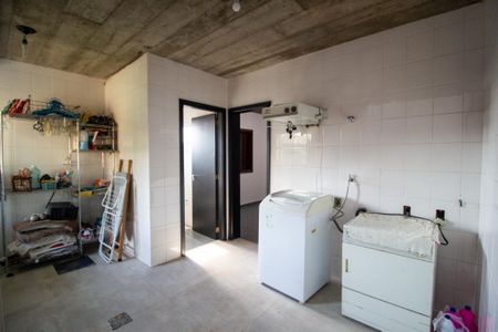 Casa de condomínio para alugar com 800m², 3 quartos e 10 vagasÁrea de Serviço