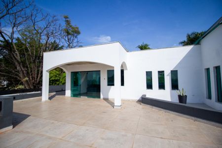 Casa de condomínio para alugar com 800m², 3 quartos e 10 vagasTerraço