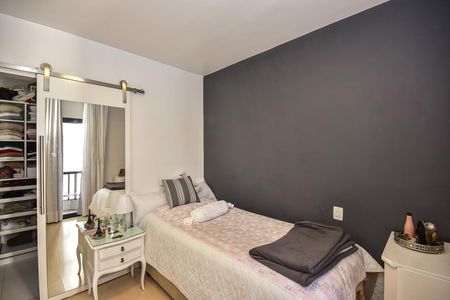 Apartamento à venda com 160m², 3 quartos e 3 vagasSuíte 2