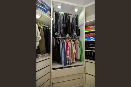 Apartamento à venda com 160m², 3 quartos e 3 vagasArmário da Suíte 1