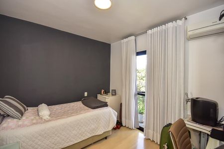 Apartamento à venda com 160m², 3 quartos e 3 vagasSuíte 2