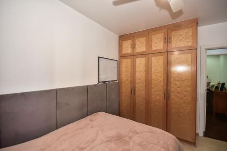 Apartamento à venda com 160m², 3 quartos e 3 vagasSuíte 3