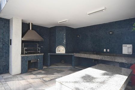 Apartamento à venda com 160m², 3 quartos e 3 vagas Apartamento à venda com 160m², 3 quartos e 3 vagasChurrasqueira