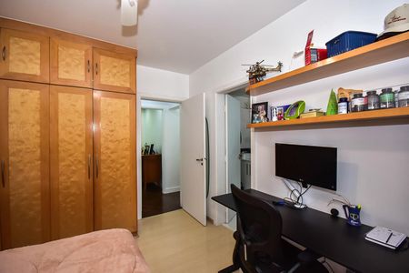 Apartamento à venda com 160m², 3 quartos e 3 vagasSuíte 3