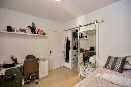 Apartamento à venda com 160m², 3 quartos e 3 vagasSuíte 2