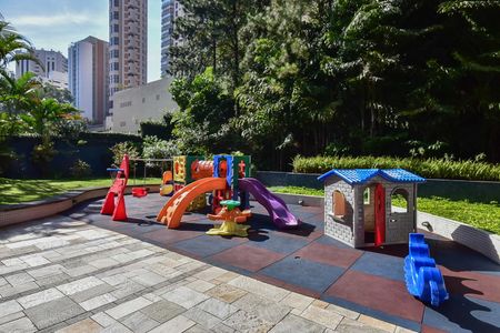 Apartamento à venda com 160m², 3 quartos e 3 vagasPlayground