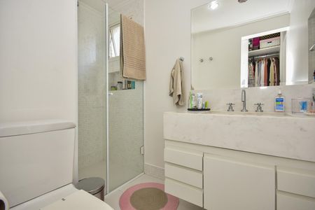 Apartamento à venda com 160m², 3 quartos e 3 vagasBanheiro Suíte 2