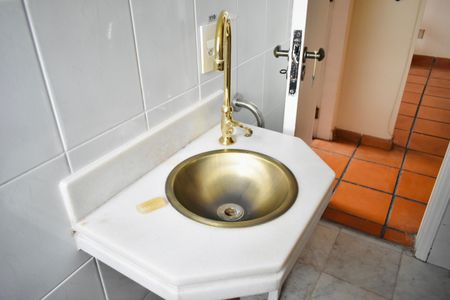 Apartamento à venda com 50m², 2 quartos e 1 vaga Apartamento à venda com 50m², 2 quartos e 1 vagaBanheiro Social