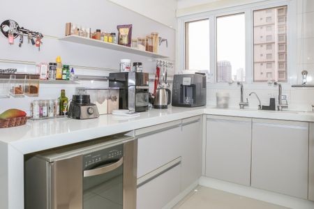 Apartamento para alugar com 255m², 3 quartos e 4 vagas Apartamento para alugar com 255m², 3 quartos e 4 vagasCozinha