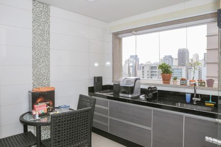 Apartamento para alugar com 255m², 3 quartos e 4 vagas Apartamento para alugar com 255m², 3 quartos e 4 vagasCozinha
