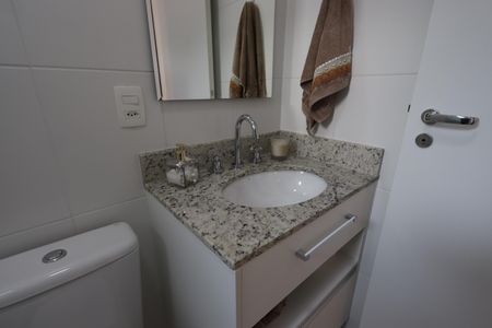 Apartamento à venda com 99m², 2 quartos e 2 vagasBanheiro da Suíte 2