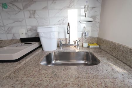 Apartamento à venda com 99m², 2 quartos e 2 vagasCozinha e Área de Serviço