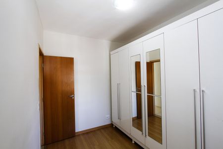 Quarto 1 de apartamento para alugar com 3 quartos, 70m² em Dom Bosco, Belo Horizonte