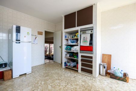 Casa para alugar com 750m², 3 quartos e 3 vagas Casa para alugar com 750m², 3 quartos e 3 vagasCozinha