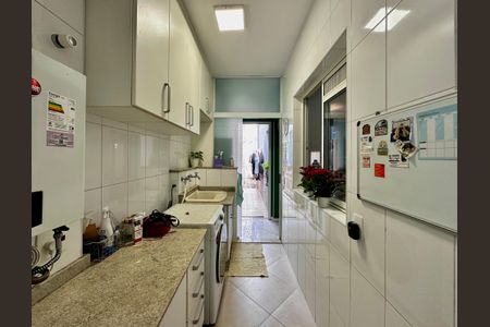 Casa de condomínio para alugar com 180m², 3 quartos e 3 vagasÁrea de Serviço