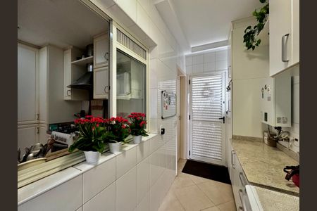 Casa de condomínio para alugar com 180m², 3 quartos e 3 vagasÁrea de Serviço