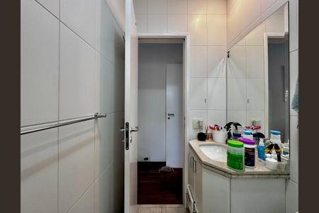 Casa de condomínio para alugar com 180m², 3 quartos e 3 vagasBanheiro Suíte 2