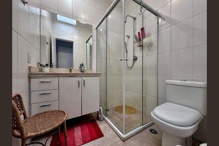 Casa de condomínio para alugar com 180m², 3 quartos e 3 vagasBanheiro Suíte 3