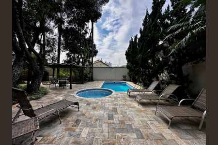 Casa de condomínio para alugar com 180m², 3 quartos e 3 vagasPiscina