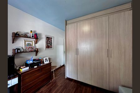 Casa de condomínio para alugar com 180m², 3 quartos e 3 vagasSuíte 2