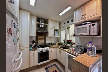 Casa de condomínio para alugar com 180m², 3 quartos e 3 vagasCozinha