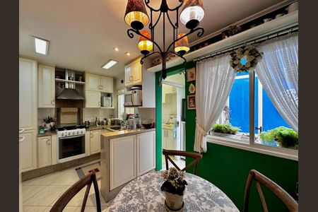 Casa de condomínio para alugar com 180m², 3 quartos e 3 vagasCozinha