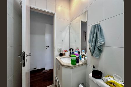 Casa de condomínio para alugar com 180m², 3 quartos e 3 vagasBanheiro Suíte 2