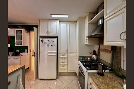 Casa de condomínio para alugar com 180m², 3 quartos e 3 vagasCozinha