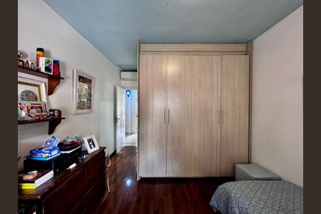 Casa de condomínio para alugar com 180m², 3 quartos e 3 vagasSuíte 2